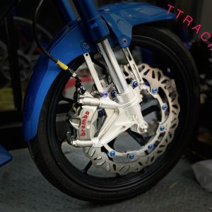 Lên heo dầu Brembo M50, Pat CNC nguyên khối, phuộc USD Blue